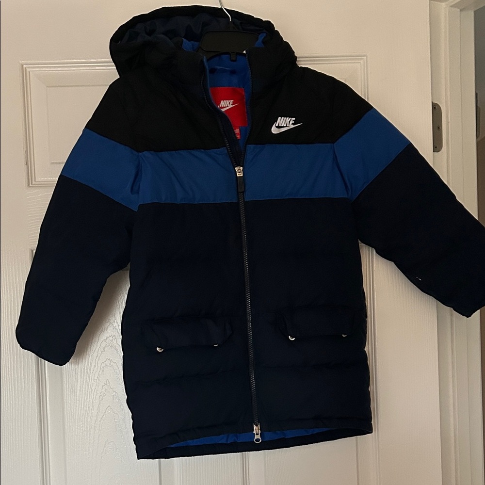Nike Kids Navy & Blue Puffer Coat with Hood
